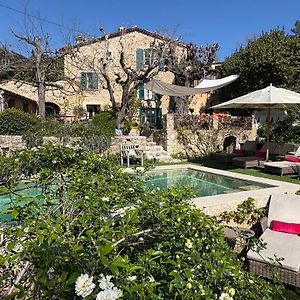 Les Rosees